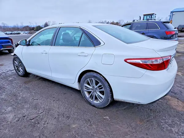 4T1BF1FK6HU701941 2017 TOYOTA CAMRY - Image 2