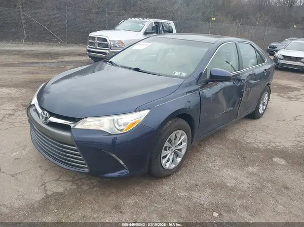 4T1BF1FK6HU703981 2017 TOYOTA CAMRY - Image 2