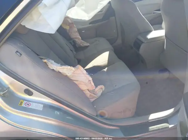 4T1BF1FK6HU704628 2017 TOYOTA CAMRY - Image 8