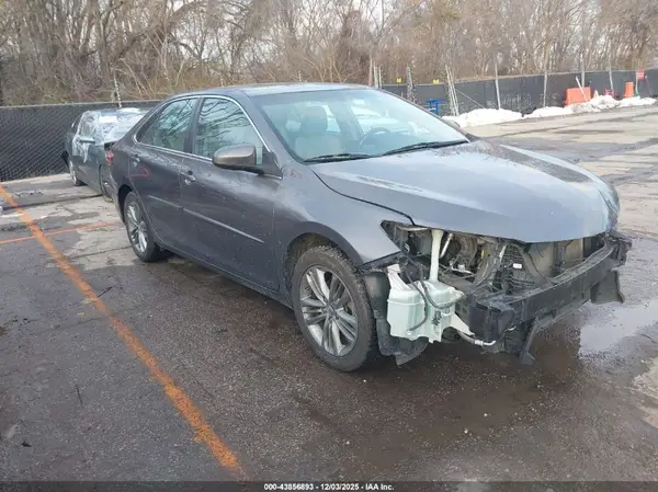 4T1BF1FK6HU707433 2017 TOYOTA CAMRY - Image 1