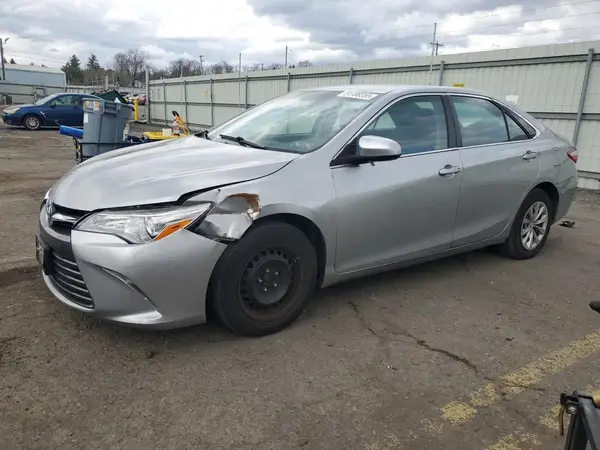 4T1BF1FK6HU708100 2017 TOYOTA CAMRY - Image 1
