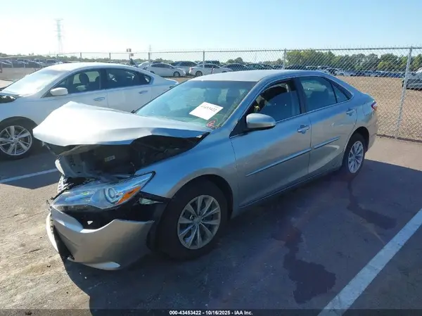 4T1BF1FK6HU709876 2017 TOYOTA CAMRY - Image 2