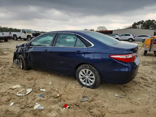 4T1BF1FK6HU710266 2017 TOYOTA CAMRY - Image 2