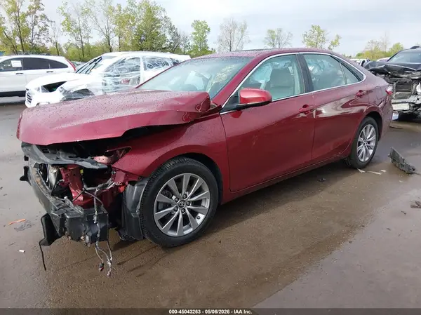 4T1BF1FK6HU713717 2017 TOYOTA CAMRY - Image 2
