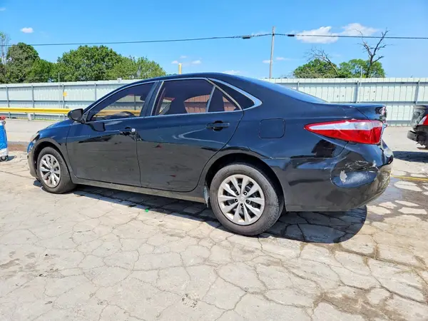 4T1BF1FK6HU714155 2017 TOYOTA CAMRY - Image 2
