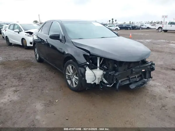 4T1BF1FK6HU715225 2017 TOYOTA CAMRY - Image 1