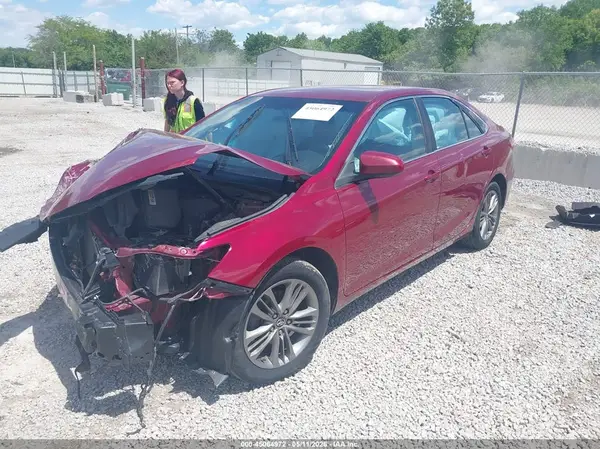 4T1BF1FK6HU716181 2017 TOYOTA CAMRY - Image 2