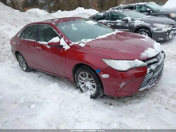 4T1BF1FK6HU719260 2017 TOYOTA CAMRY - Image 1