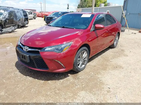 4T1BF1FK6HU721297 2017 TOYOTA CAMRY - Image 2