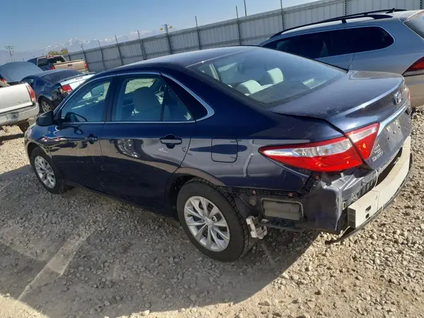 4T1BF1FK6HU722157 2017 TOYOTA CAMRY - Image 2