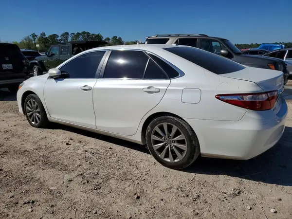 4T1BF1FK6HU723518 2017 TOYOTA CAMRY - Image 2