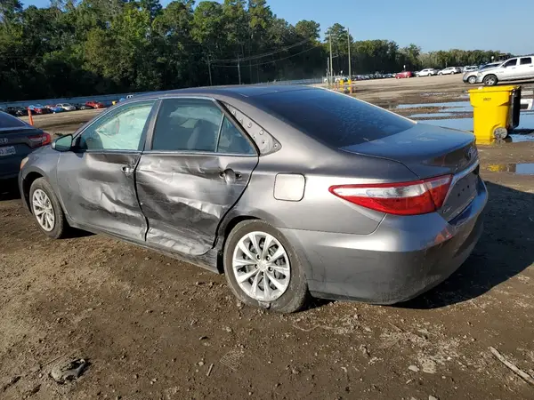4T1BF1FK6HU726189 2017 TOYOTA CAMRY - Image 2