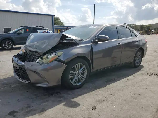 4T1BF1FK6HU726337 2017 TOYOTA CAMRY - Image 1