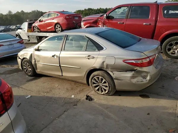 4T1BF1FK6HU728590 2017 TOYOTA CAMRY - Image 2