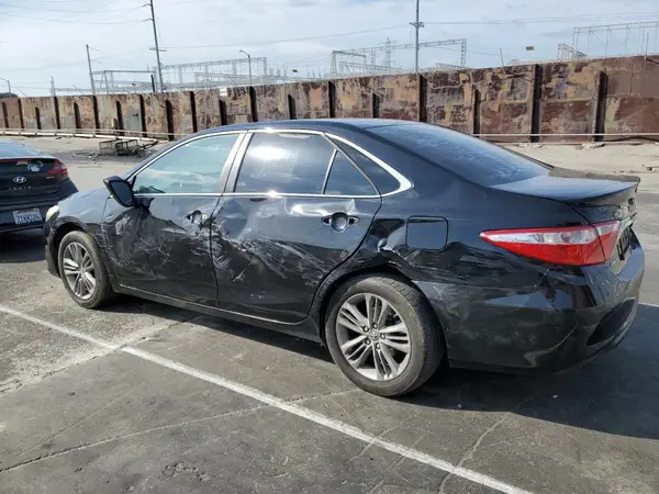 4T1BF1FK6HU731053 2017 TOYOTA CAMRY - Image 2