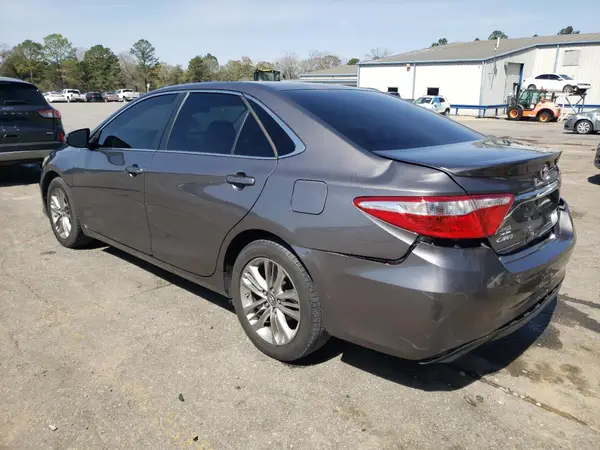4T1BF1FK6HU732364 2017 TOYOTA CAMRY - Image 2