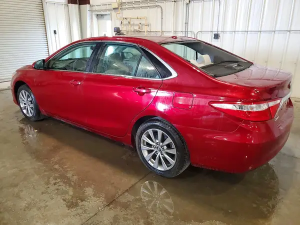 4T1BF1FK6HU733952 2017 TOYOTA CAMRY - Image 2
