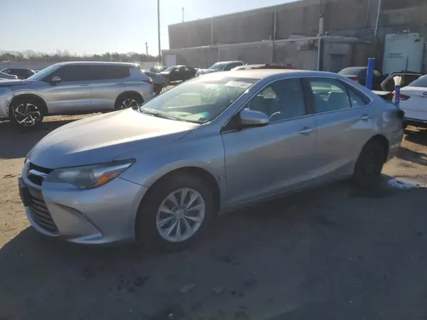 4T1BF1FK6HU735510 2017 TOYOTA CAMRY - Image 1