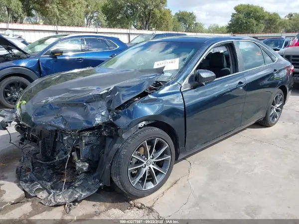 4T1BF1FK6HU737239 2017 TOYOTA CAMRY - Image 2