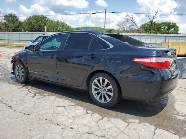 4T1BF1FK6HU744076 2017 TOYOTA CAMRY - Image 2
