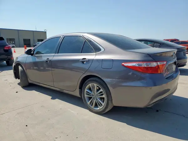 4T1BF1FK6HU746586 2017 TOYOTA CAMRY - Image 2