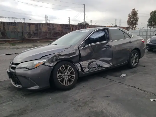 4T1BF1FK6HU746975 2017 TOYOTA CAMRY - Image 1