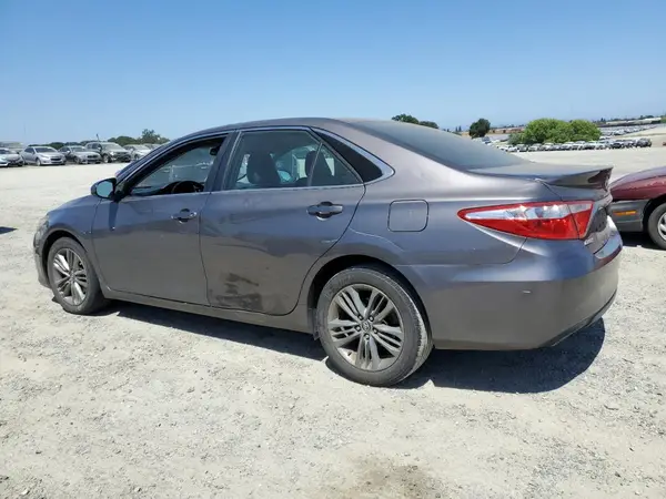 4T1BF1FK6HU747933 2017 TOYOTA CAMRY - Image 2