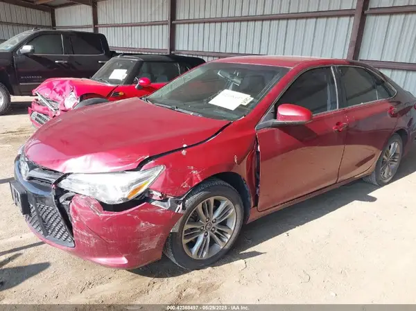 4T1BF1FK6HU750766 2017 TOYOTA CAMRY - Image 2