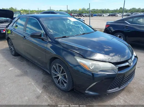 4T1BF1FK6HU750914 2017 TOYOTA CAMRY - Image 1