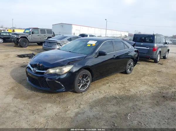 4T1BF1FK6HU751450 2017 TOYOTA CAMRY - Image 2