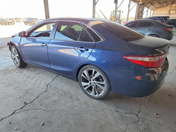 4T1BF1FK6HU754543 2017 TOYOTA CAMRY - Image 2