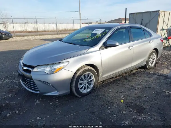 4T1BF1FK6HU755045 2017 TOYOTA CAMRY - Image 2