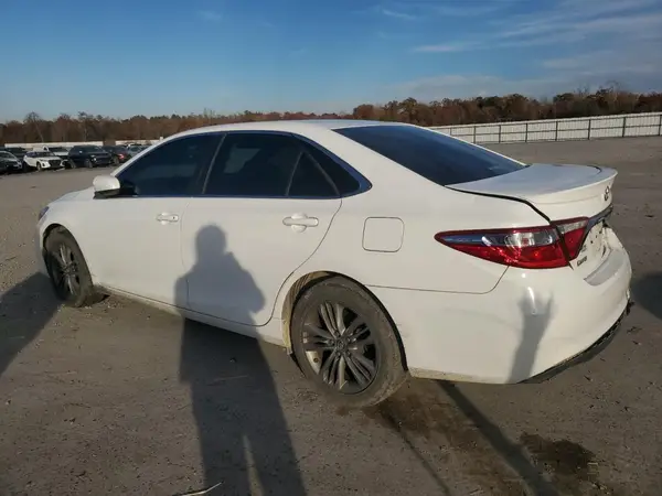 4T1BF1FK6HU756082 2017 TOYOTA CAMRY - Image 2