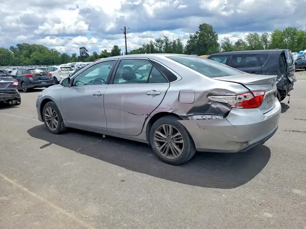 4T1BF1FK6HU757586 2017 TOYOTA CAMRY - Image 2