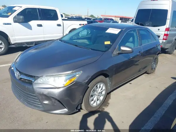 4T1BF1FK6HU762934 2017 TOYOTA CAMRY - Image 2