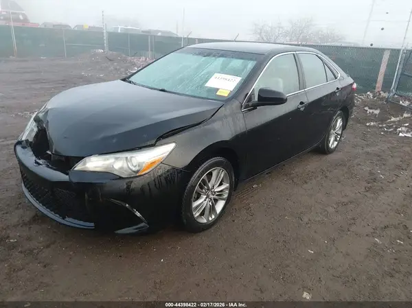 4T1BF1FK6HU765865 2017 TOYOTA CAMRY - Image 2