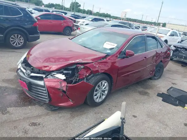 4T1BF1FK6HU768829 2017 TOYOTA CAMRY - Image 2