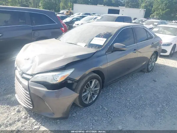 4T1BF1FK6HU769074 2017 TOYOTA CAMRY - Image 2
