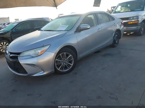 4T1BF1FK6HU780401 2017 TOYOTA CAMRY - Image 2