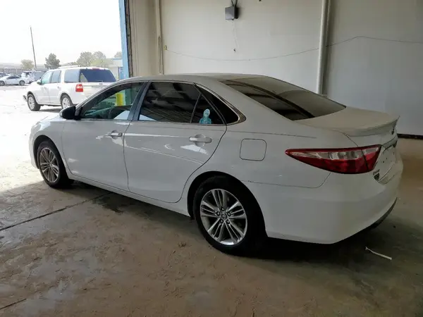 4T1BF1FK6HU782973 2017 TOYOTA CAMRY - Image 2
