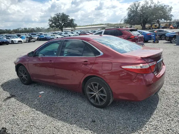 4T1BF1FK6HU788370 2017 TOYOTA CAMRY - Image 2