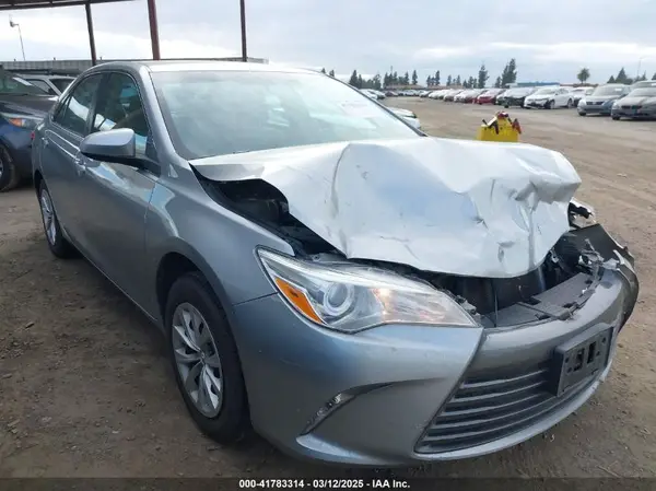 4T1BF1FK6HU789020 2017 TOYOTA CAMRY - Image 1