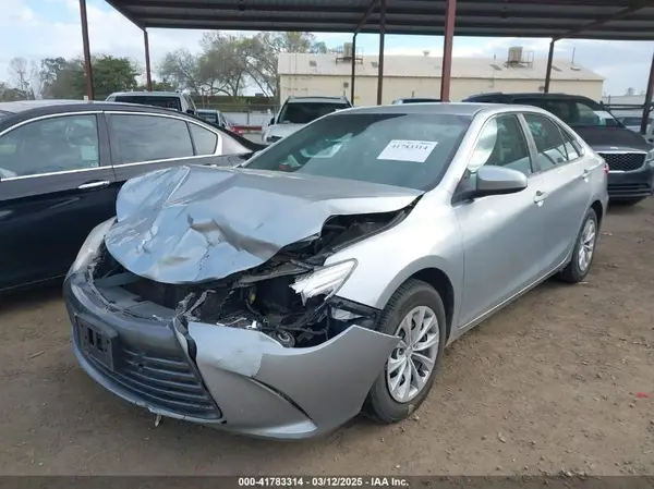 4T1BF1FK6HU789020 2017 TOYOTA CAMRY - Image 2