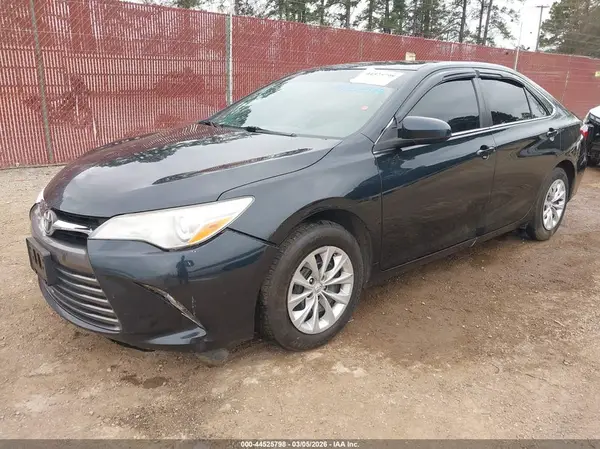 4T1BF1FK6HU790300 2017 TOYOTA CAMRY - Image 2