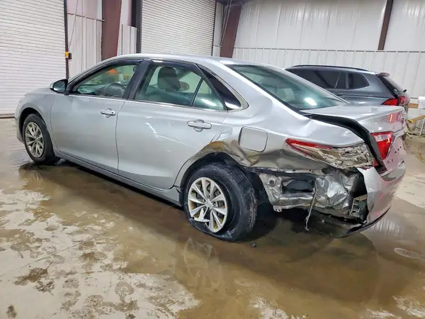 4T1BF1FK6HU790619 2017 TOYOTA CAMRY - Image 2