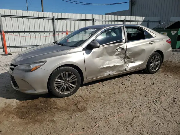 4T1BF1FK6HU793519 2017 TOYOTA CAMRY - Image 1