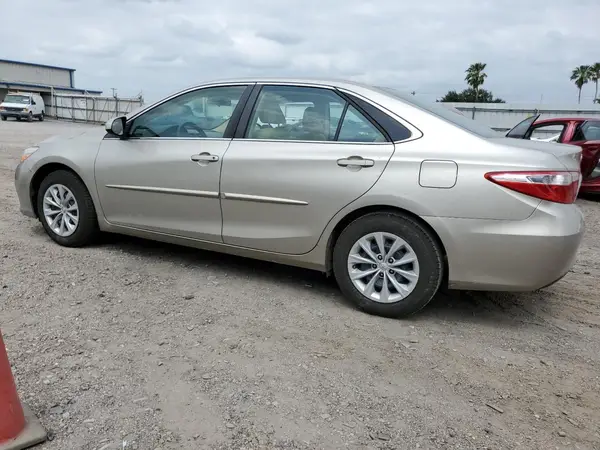 4T1BF1FK6HU794184 2017 TOYOTA CAMRY - Image 2