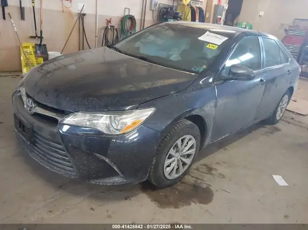 4T1BF1FK6HU794220 2017 TOYOTA CAMRY - Image 2