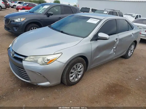 4T1BF1FK6HU795092 2017 TOYOTA CAMRY - Image 2