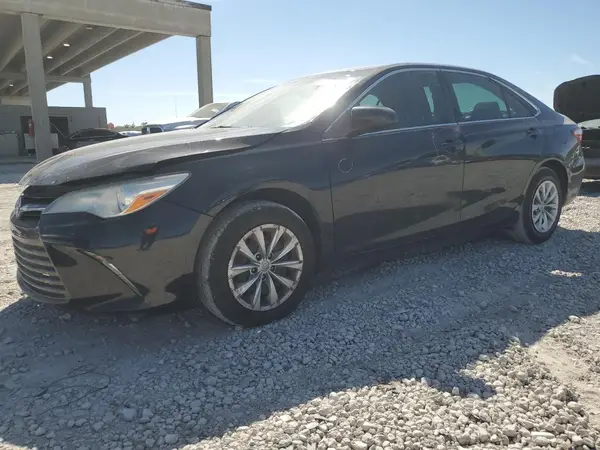 4T1BF1FK6HU796114 2017 TOYOTA CAMRY - Image 1